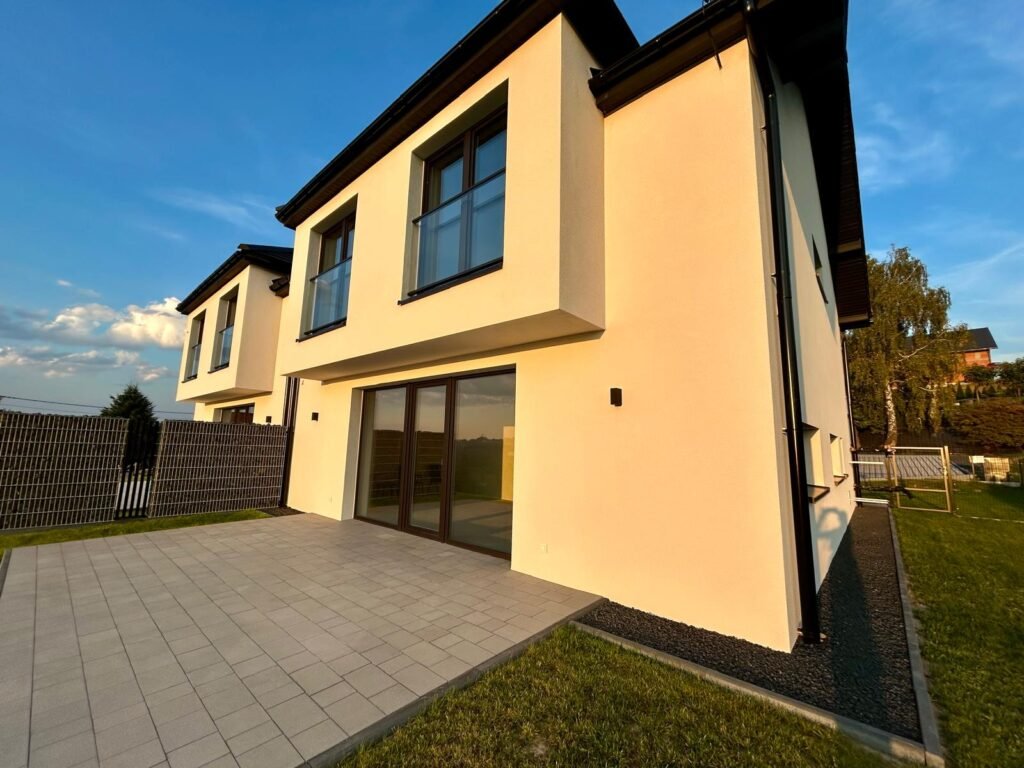 Domy w mogilanach Skrzyszów południe tył segmentu